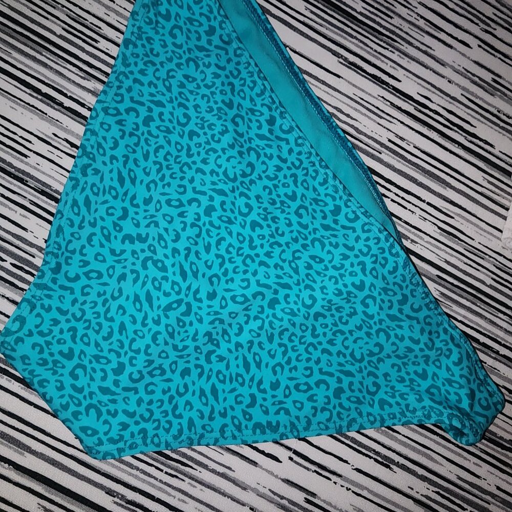 Bikini - Picture 5 of 6